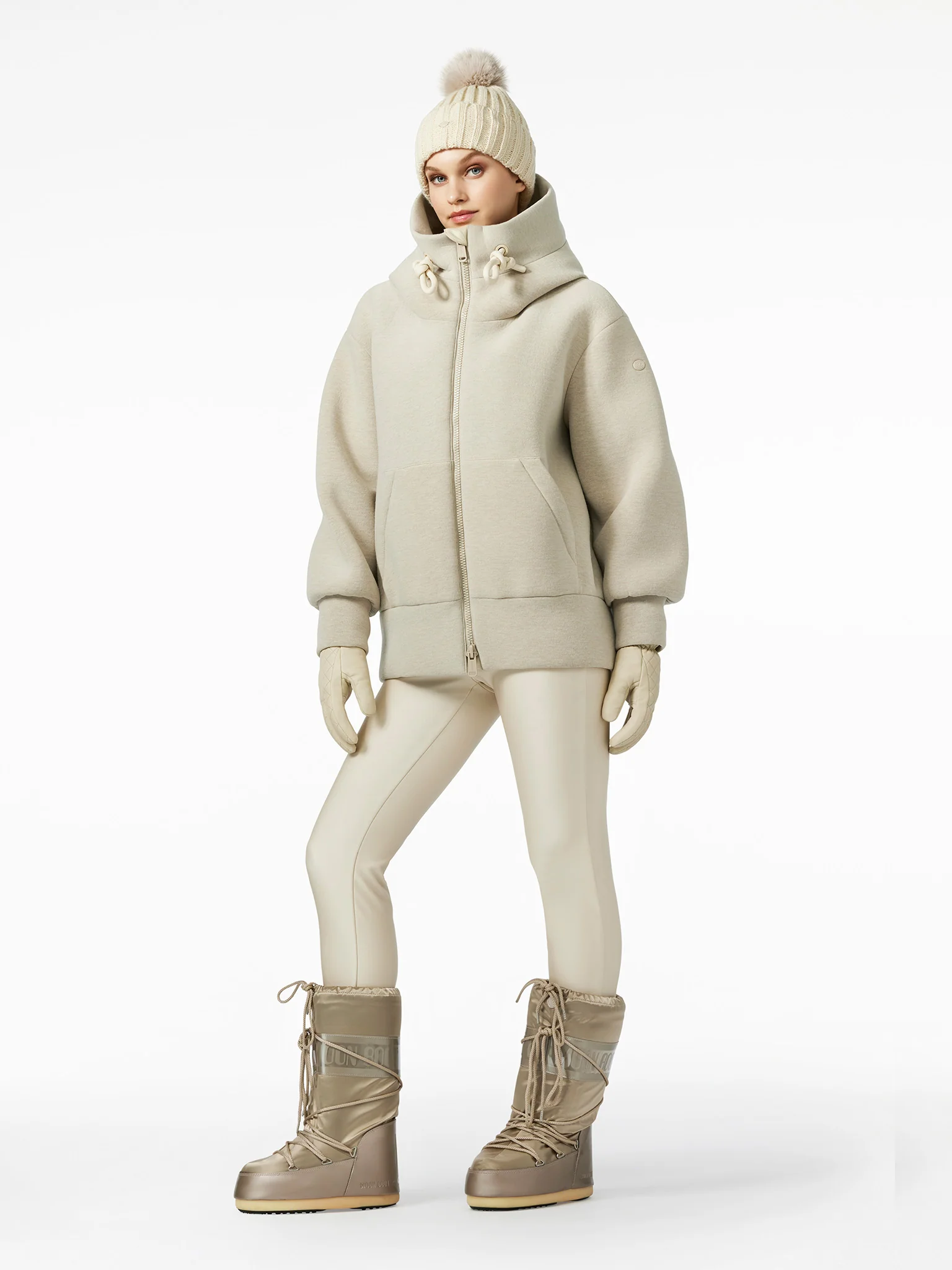 Odile Champagne Outfit