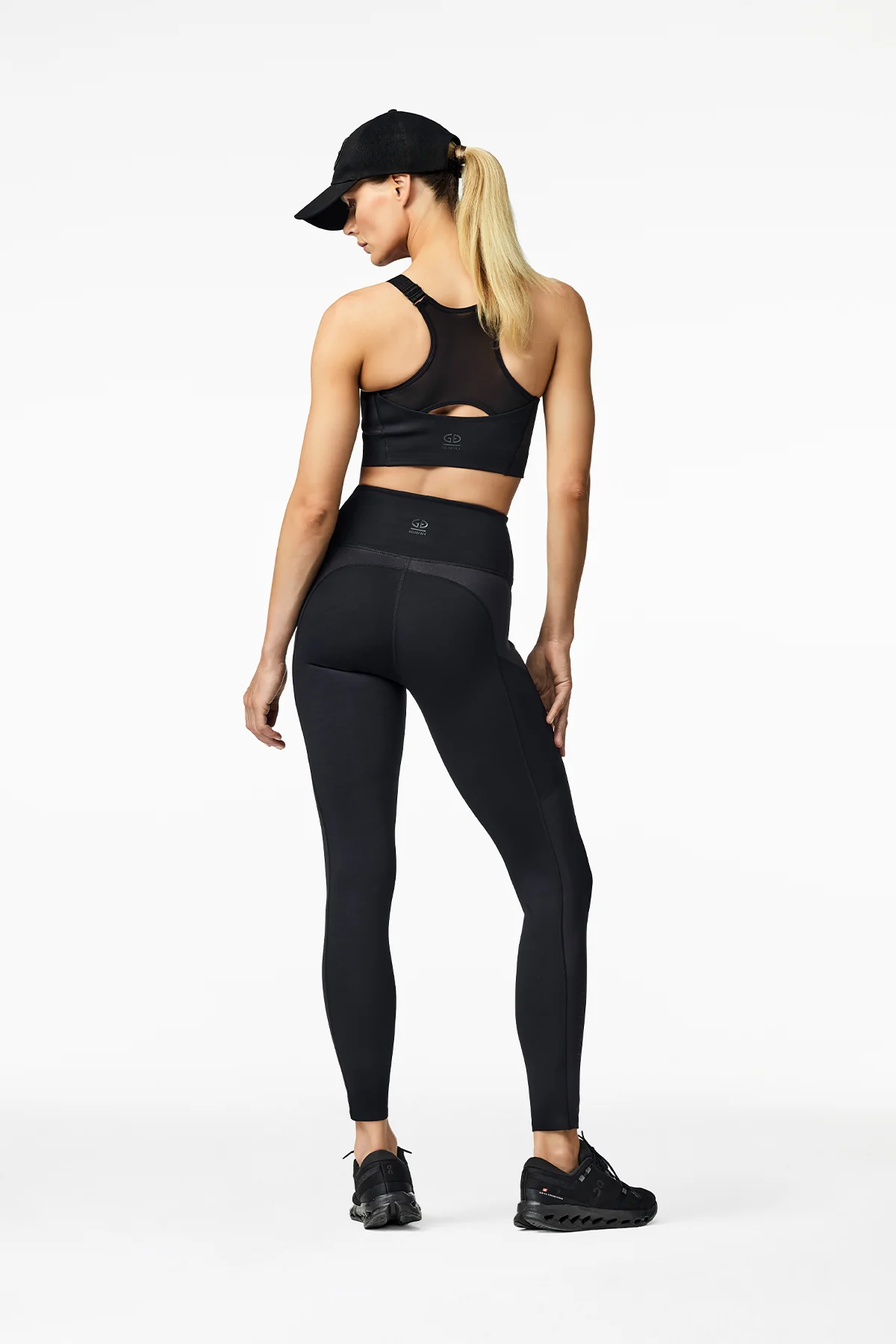 SERENZA tight - Image 4